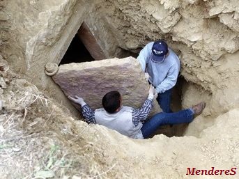 mezar girişi